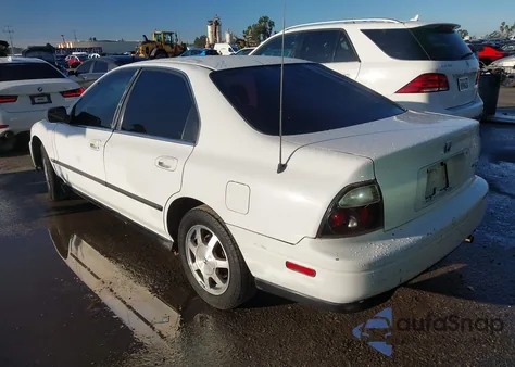 1995 Honda Accord Lx z USA, uszkodzony, nr VIN JHMCD5637SC058753